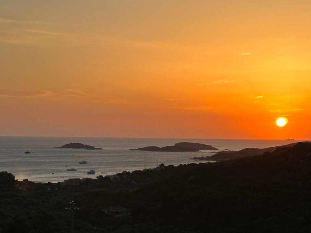 Appartamento Taras Sottovento - Porto Cervo アッビアドリ エクステリア 写真